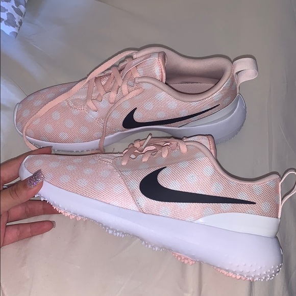 cute pink nike shoes
